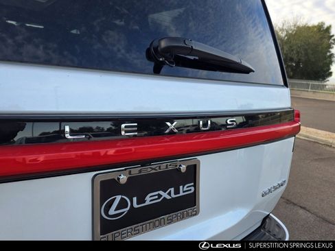 Used 2024 Lexus GX 550 w/ Accessory Package (Z1) image 8