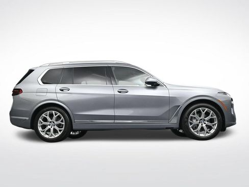 Used 2023 BMW X7 xDrive40i w/ Parking Assistance Package AWD/4WD image 33