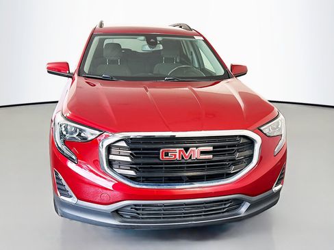 Used 2020 GMC Terrain SLE w/ Driver Convenience Package FWD image 2