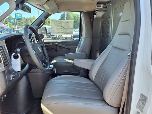 New 2025 Chevrolet Express 3500 w/ Driver Convenience Package RWD image 9
