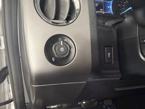 Used 2016 Ford Expedition EL Platinum AWD/4WD image 23