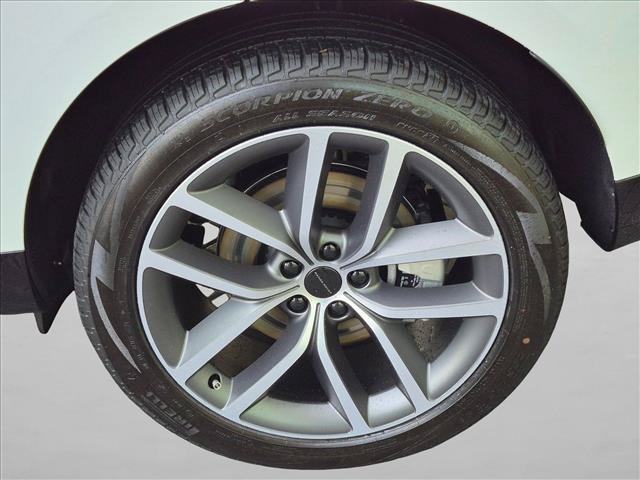 New 2026 Land Rover Range Rover Long Wheelbase SE AWD/4WD image 9