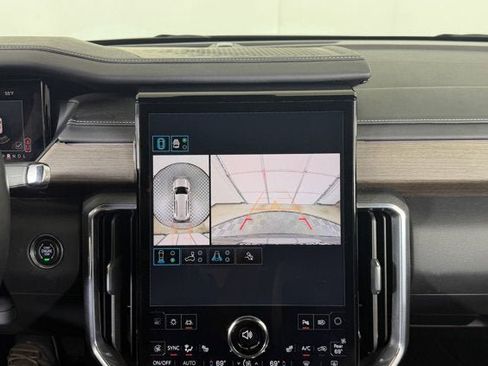 Certified 2025 GMC Acadia Denali FWD image 15