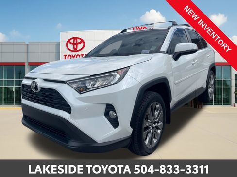 Used 2021 Toyota RAV4 XLE Premium image 1