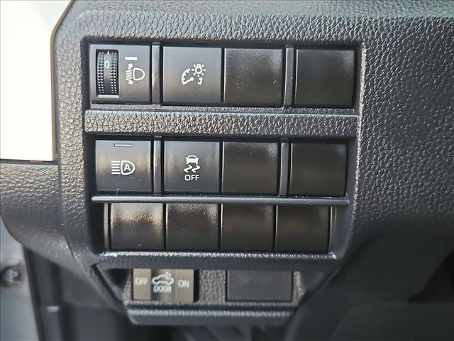 Certified 2024 Toyota Tacoma TRD Off-Road AWD/4WD image 16