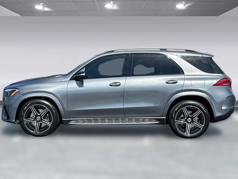Used 2025 Mercedes-Benz GLE 450e 4MATIC image 2