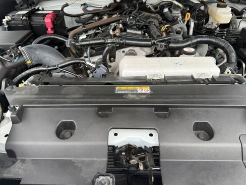 Used 2025 Toyota Tacoma TRD Off-Road AWD/4WD image 6