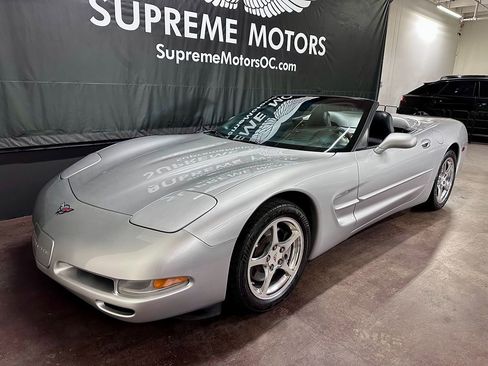 Used 2001 Chevrolet Corvette Convertible w/ Preferred Equipment Group2 image 5