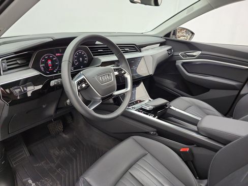 Used 2024 Audi Q8 e-tron Premium Plus w/ Premium Plus Package AWD/4WD image 12