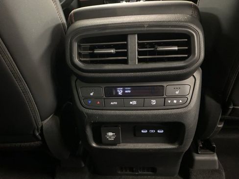 Used 2025 Honda Pilot Black Edition image 14