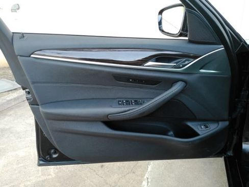 Used 2019 BMW 530i w/ Convenience Package RWD image 14