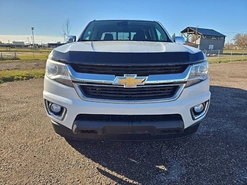 Used 2019 Chevrolet Colorado LT image 2