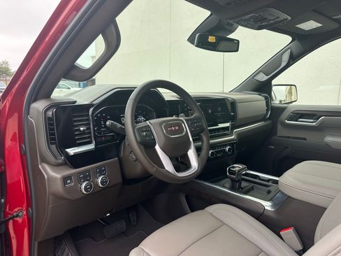 Used 2025 GMC Sierra 1500 SLT AWD/4WD image 15