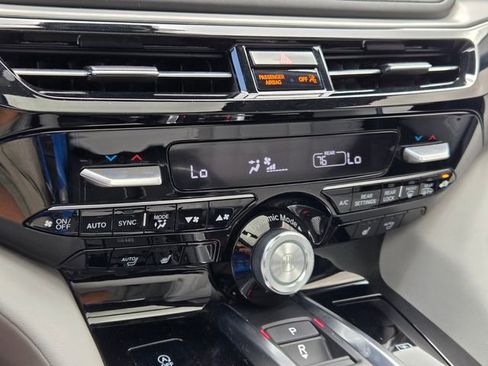 Certified 2025 Acura MDX w/ Technology Package image 21