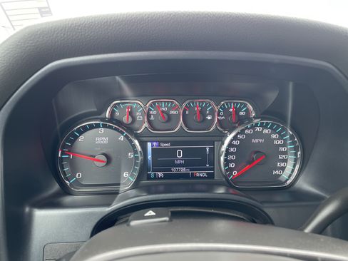 Used 2018 Chevrolet Silverado 1500 LT w/ All Star Edition AWD/4WD image 10