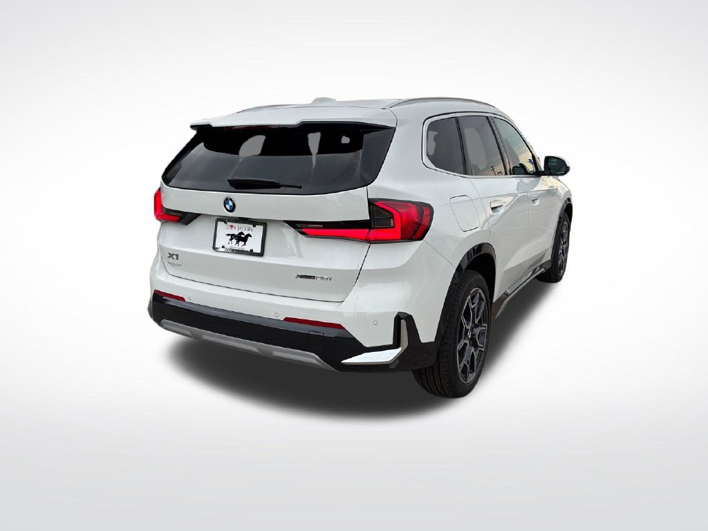 New 2026 BMW X1 xDrive28i w/ Technology Package AWD/4WD image 3