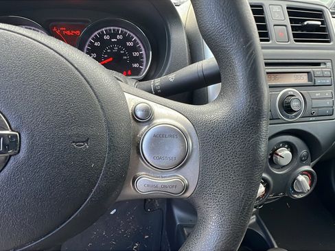 Used 2014 Nissan Versa SV image 26