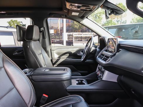 Used 2021 GMC Yukon SLT w/ SLT Luxury Plus Package image 17