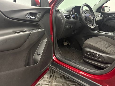 Used 2020 Chevrolet Equinox LT w/ Driver Convenience Package FWD image 15