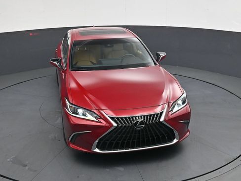 Used 2025 Lexus ES 300h w/ Premium Package FWD image 36