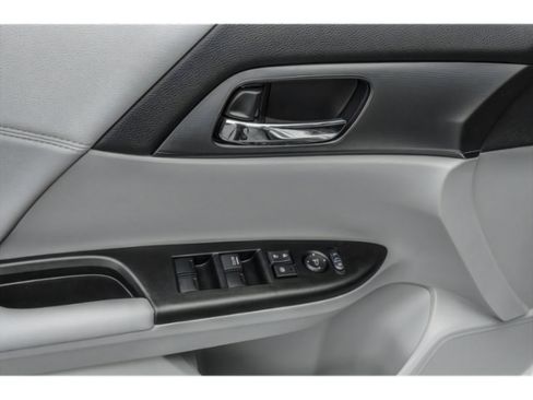 Used 2013 Honda Accord LX image 14