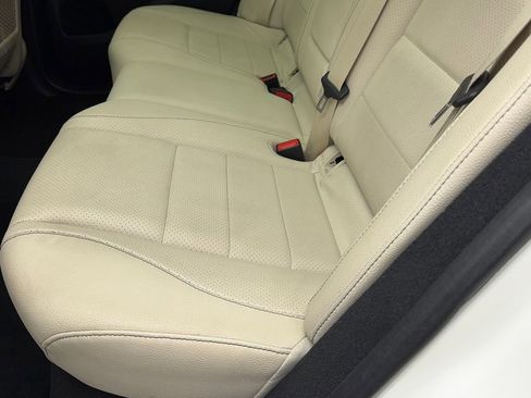 Used 2022 Mercedes-Benz GLE 350 4MATIC w/ AMG Line Exterior image 43