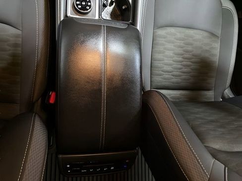 Certified 2025 Nissan Pathfinder SV AWD/4WD image 17
