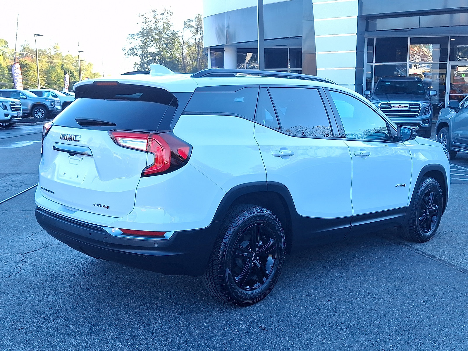 Used 2024 GMC Terrain AT4 w/ Tech Package AWD/4WD image 6