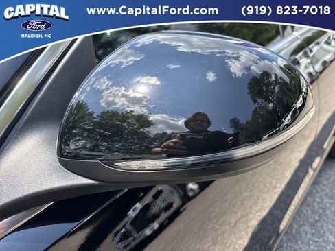 Used 2025 Mercedes-Benz C 300 4MATIC Sedan image 12