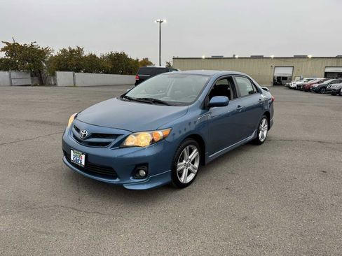 Used 2013 Toyota Corolla S image 5