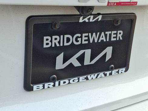 New 2025 Kia Niro EX image 15