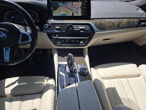 Used 2021 BMW 540i w/ M Sport Package RWD image 11