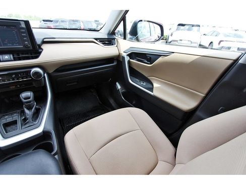 Used 2019 Toyota RAV4 LE w/ All Weather Liner Package FWD image 11