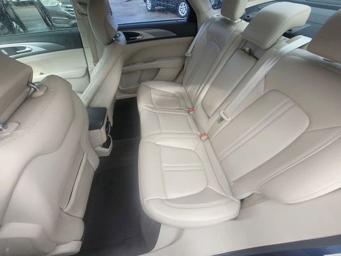 Used 2017 Lincoln MKZ Premiere image 18
