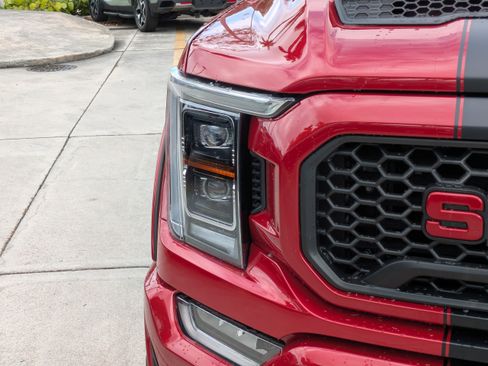 Used 2022 Ford F150 Lariat w/ Equipment Group 502A High AWD/4WD image 9