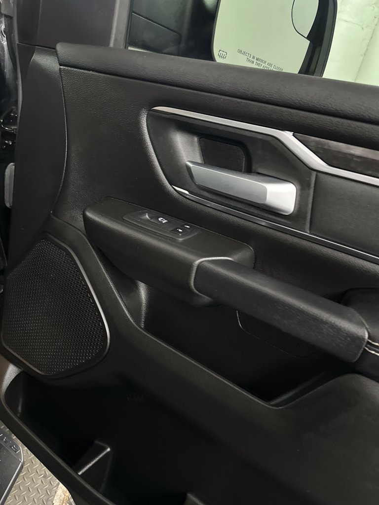 Used 2024 RAM 1500 Big Horn AWD/4WD image 36