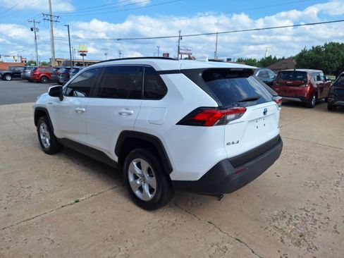 Used 2021 Toyota RAV4 LE AWD/4WD image 6