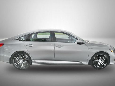 Used 2022 Honda Accord Touring image 8