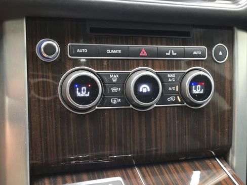 Used 2016 Land Rover Range Rover Supercharged AWD/4WD image 34