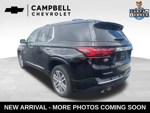Used 2023 Chevrolet Traverse High Country FWD image 3
