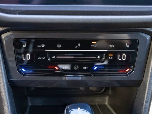 Used 2022 Volkswagen Tiguan SE R-Line FWD image 18