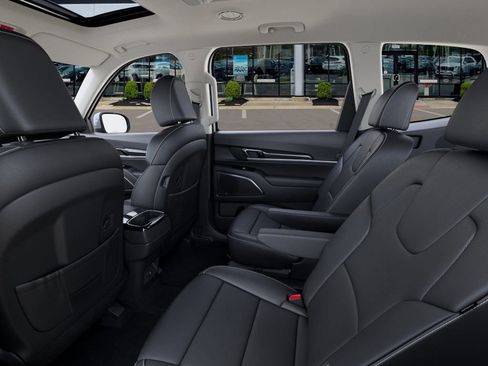 New 2025 Kia Telluride S image 19