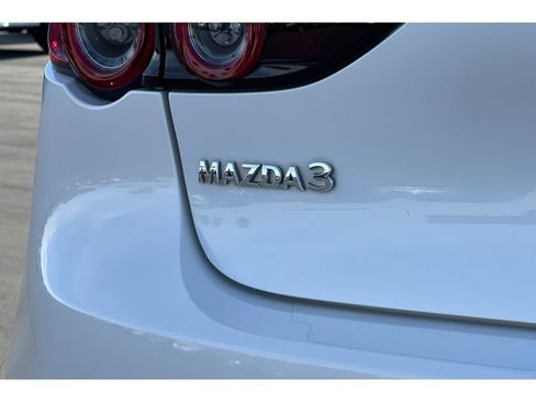 Used 2020 MAZDA MAZDA3 Hatchback w/ Preferred Package image 47