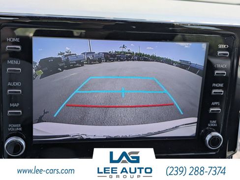 Used 2020 Toyota Corolla SE w/ SE Premium Package FWD image 24