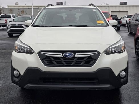 Used 2023 Subaru Crosstrek 2.0i Premium image 2