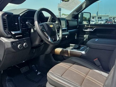Used 2026 Chevrolet Silverado 3500 High Country w/ High Country Premium Package AWD/4WD image 13