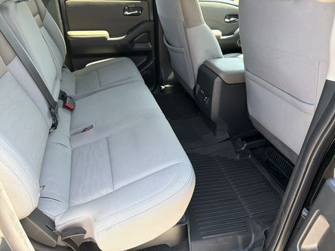 Used 2022 Nissan Frontier SV AWD/4WD image 25