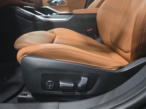 Certified 2023 BMW 330i Sedan w/ Driving Assistance Package image 27