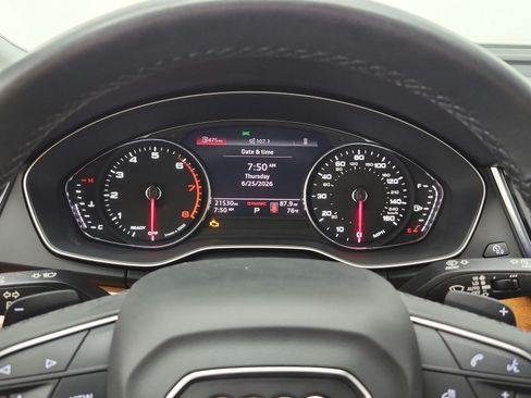 Used 2023 Audi Q5 2.0T Premium w/ Convenience Package AWD/4WD image 9