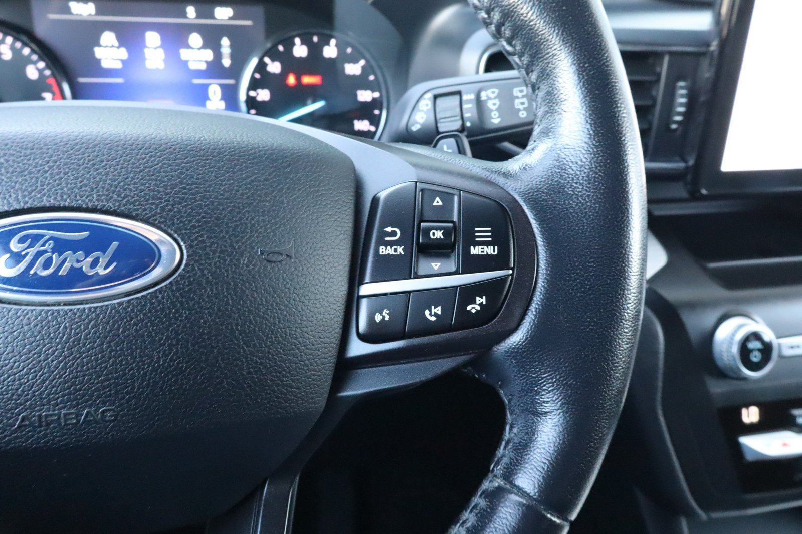 Used 2020 Ford Explorer XLT w/ Equipment Group 202A RWD image 25